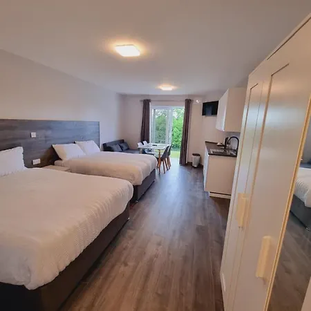 Ardilaun Self Catering Konukevi
