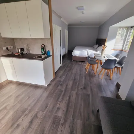 Ardilaun Self Catering Konukevi